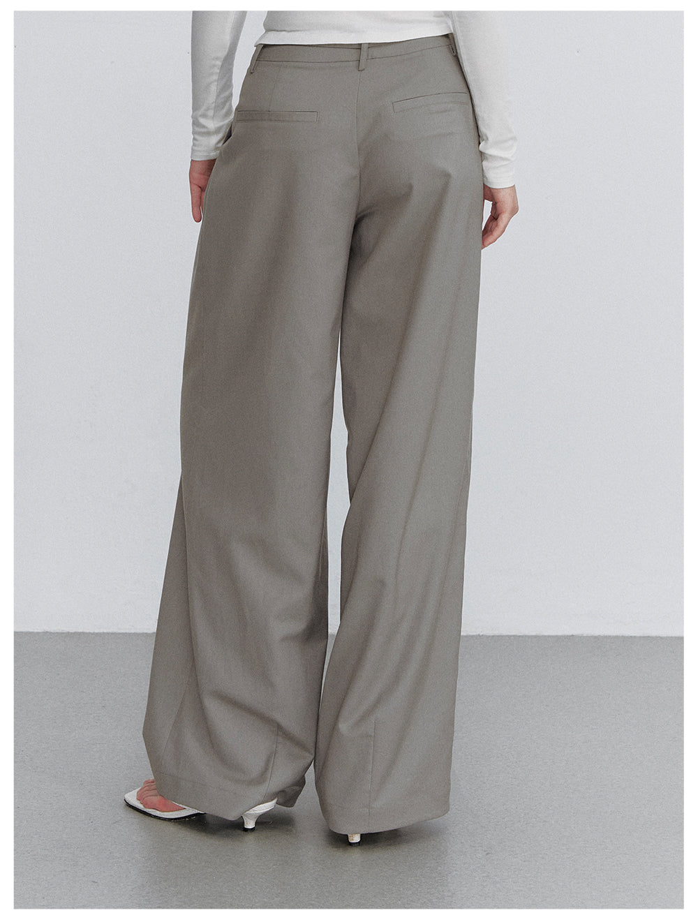 VIA PITTI VIACP6203 Bow-Tie Strap Pleated Trousers