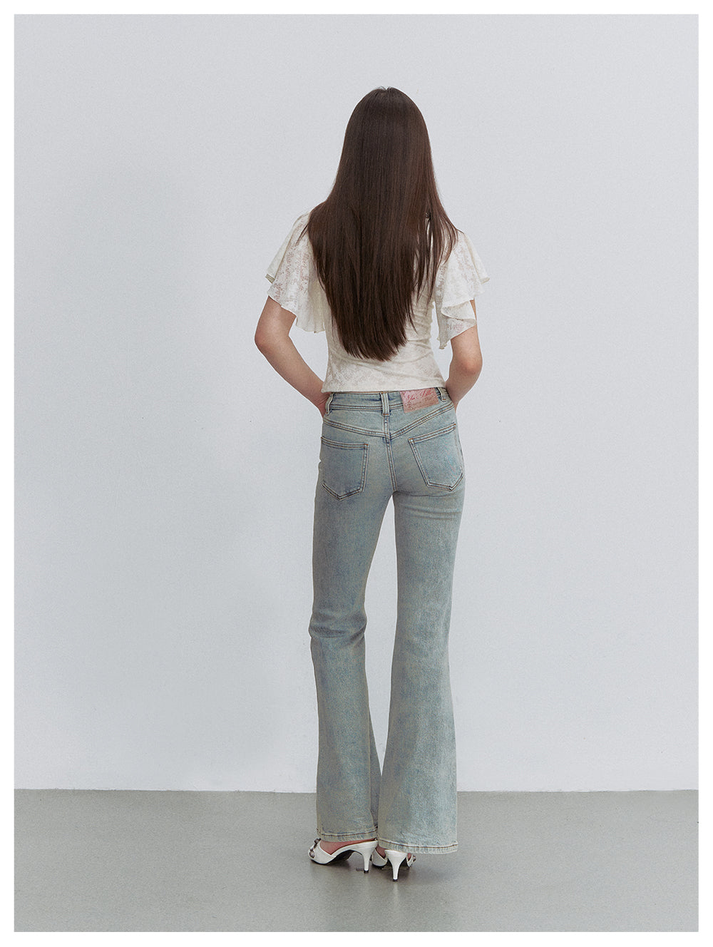 VIA PITTI VIACP6255 Heart-Button Fitted Flared Jeans