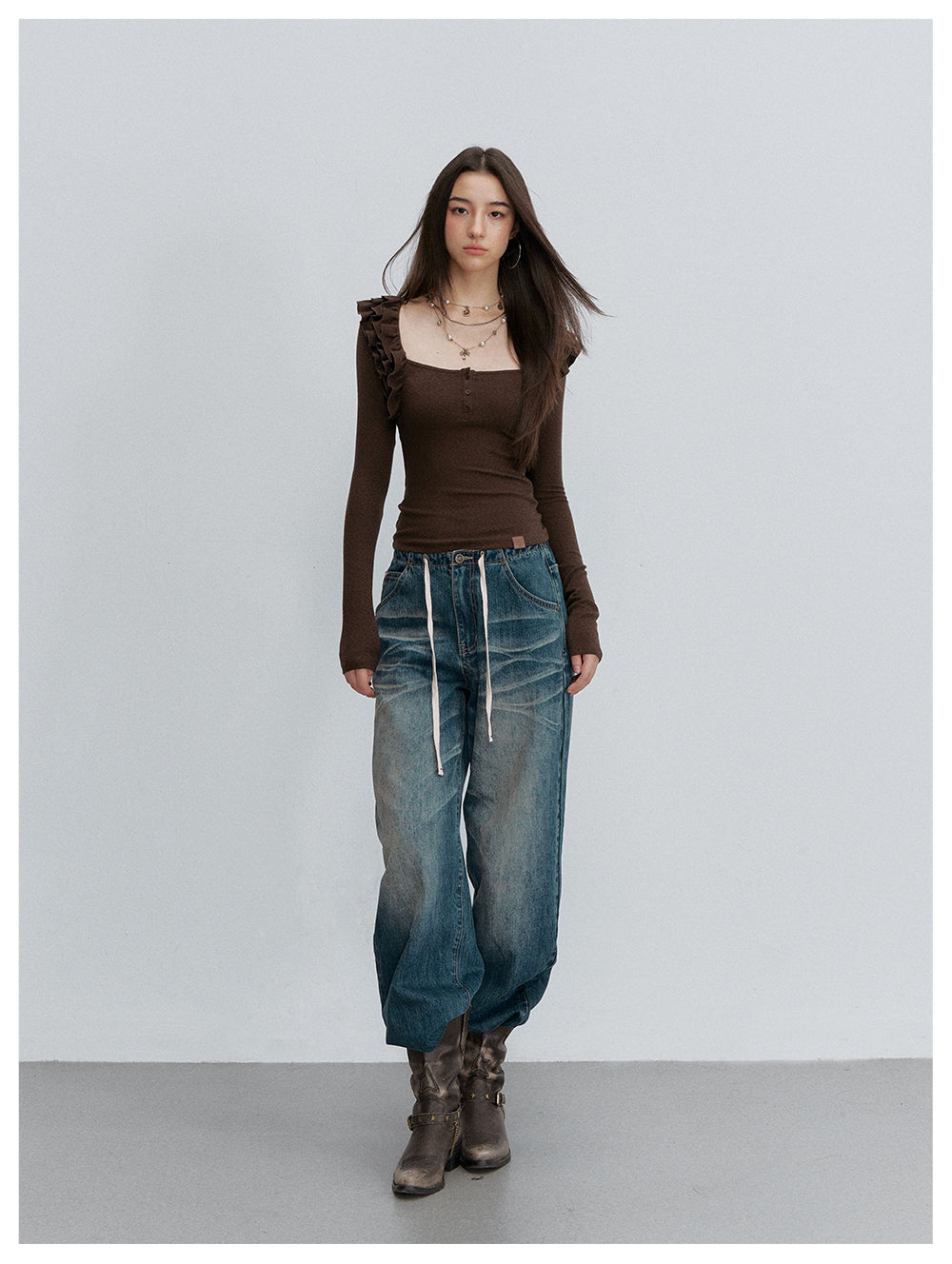 VIA PITTI VIACT6256 Ruched Ruffle-Trim Fitted Top