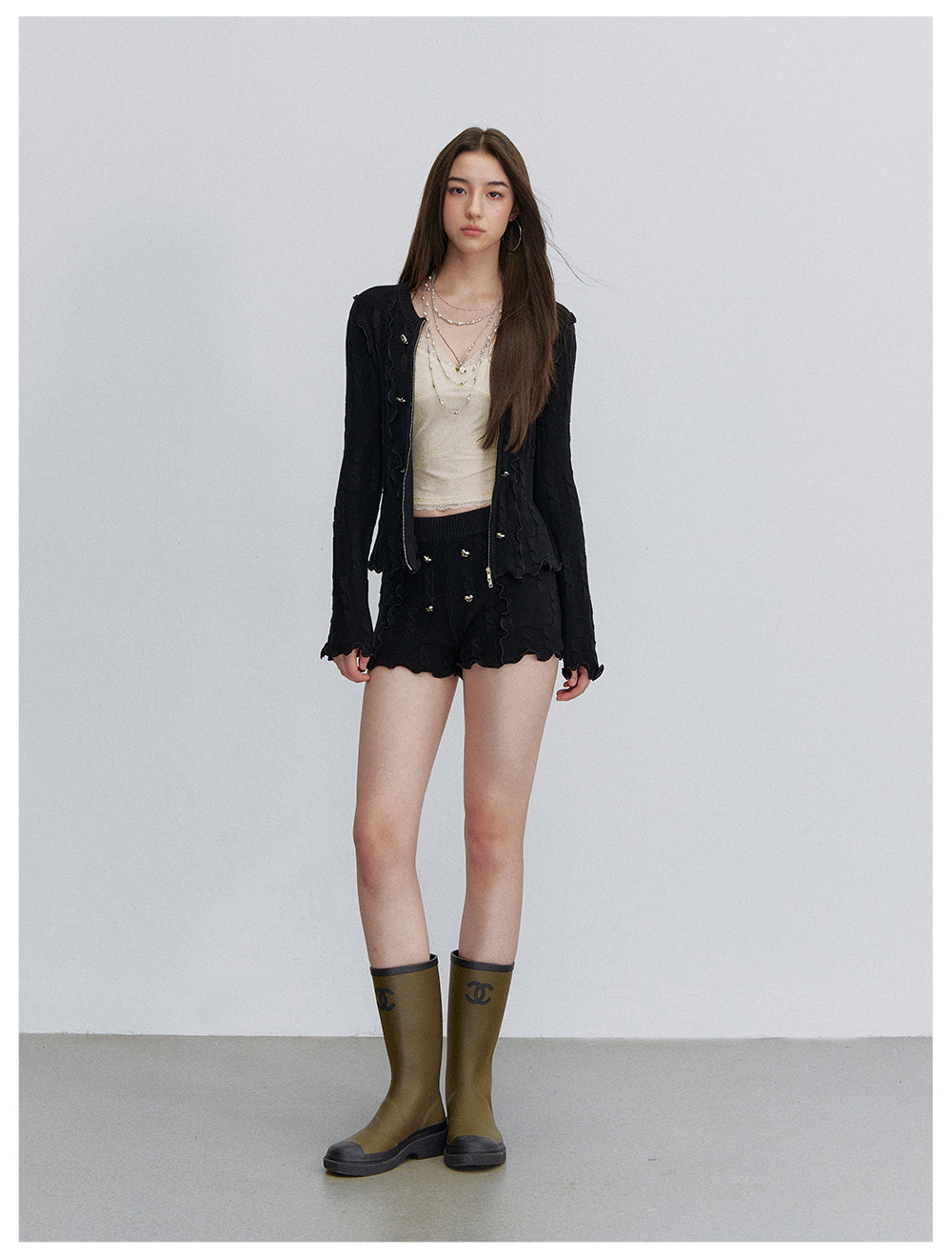 VIA PITTI VIACK6315+VIACK6314 Scalloped-Trim Cardigan &amp; Shorts Set