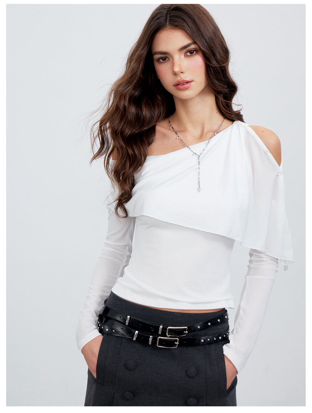 VIA PITTI VIACT6232 Asymmetric Button Capelet Top