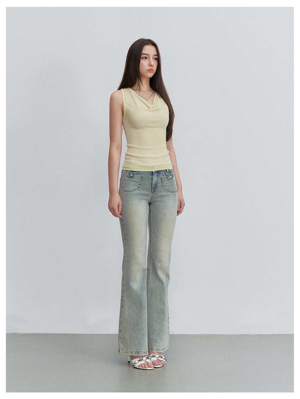 VIA PITTI VIACP6255 Heart-Button Fitted Flared Jeans
