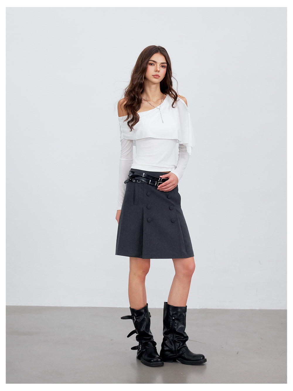 VIA PITTI VIACT6232 Asymmetric Button Capelet Top