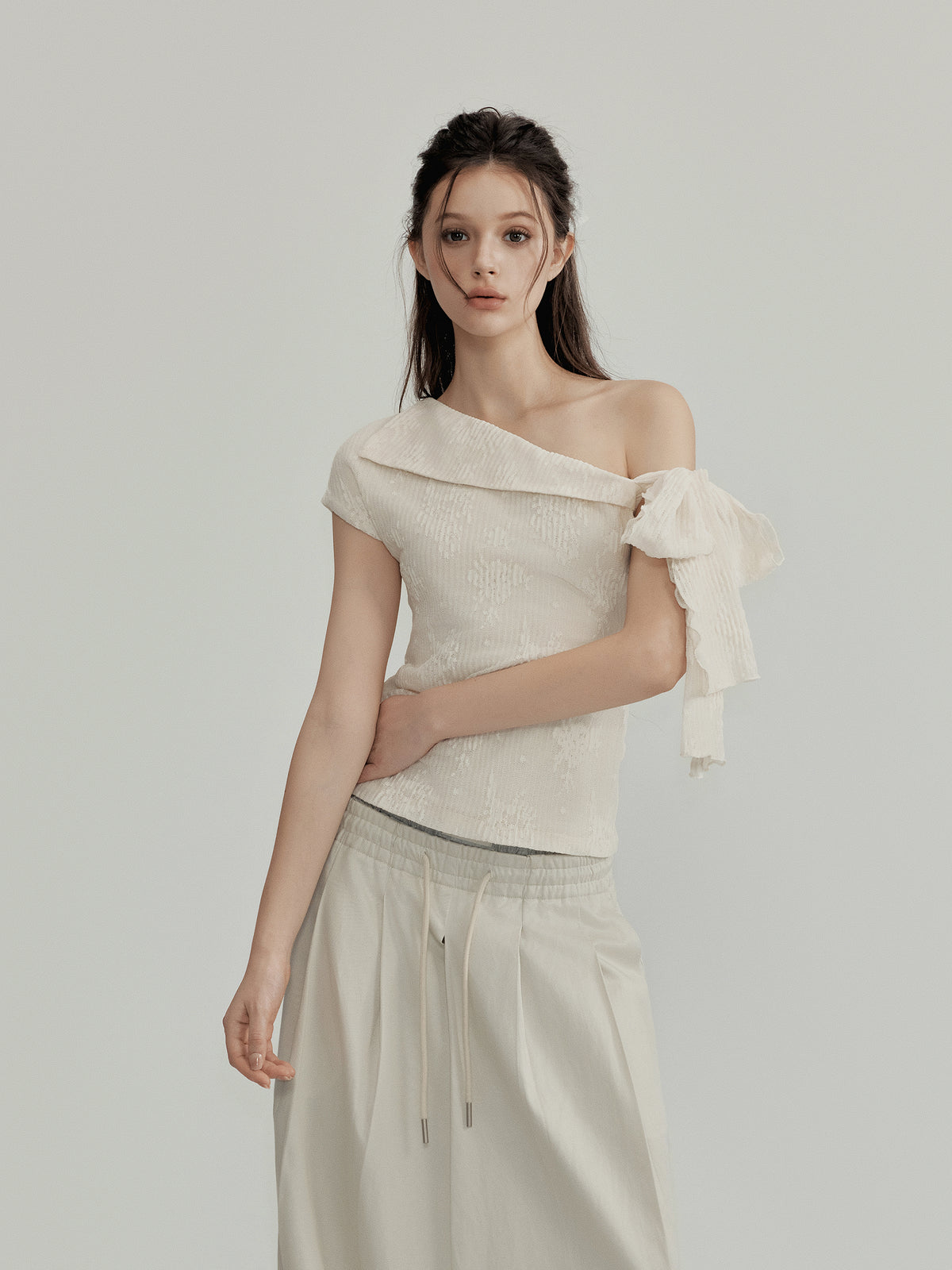 NOMEANSNO IN-STOCK N125 Slanted shoulder strap lace top