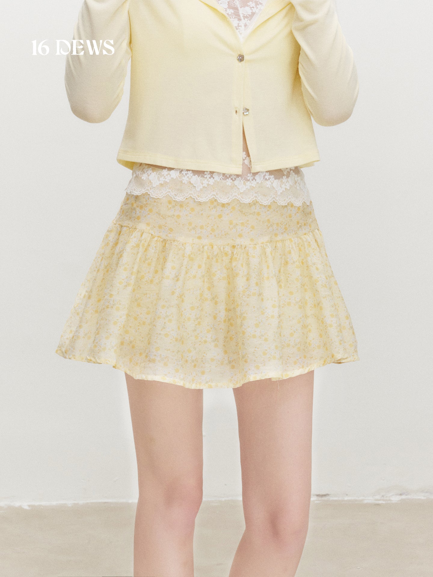 16DEWS 16D26356 Lively Floral A-Line Skirt