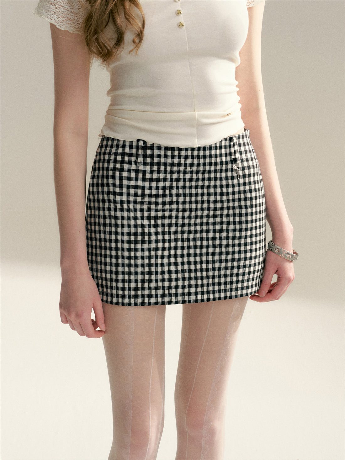 16DEWS 16D26008 Classic black and white grid spun wool A-line skirt