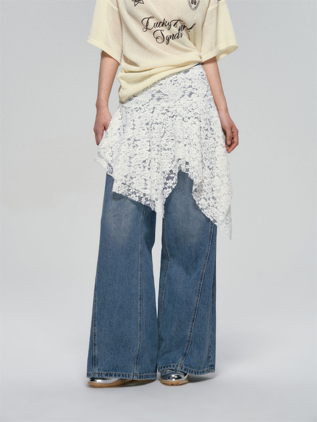 AsGony ASG25094 White irregular lace skirt