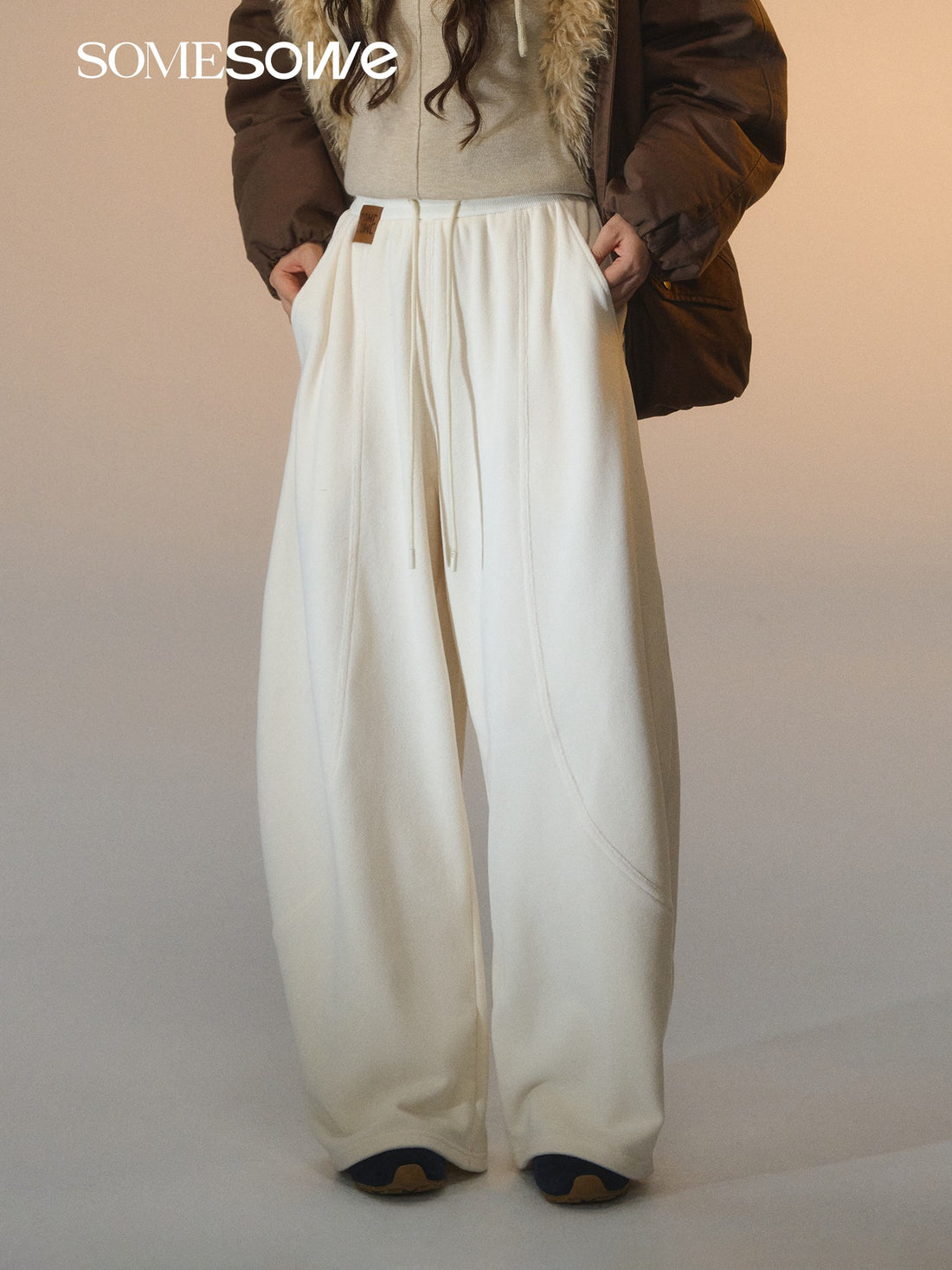 SOMESOWE S2508264 Polar fleece curved knife casual pants