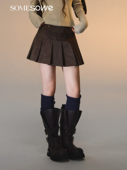 SOMESOWE S2508261 Lace patchwork velvet pleated leather short skirt