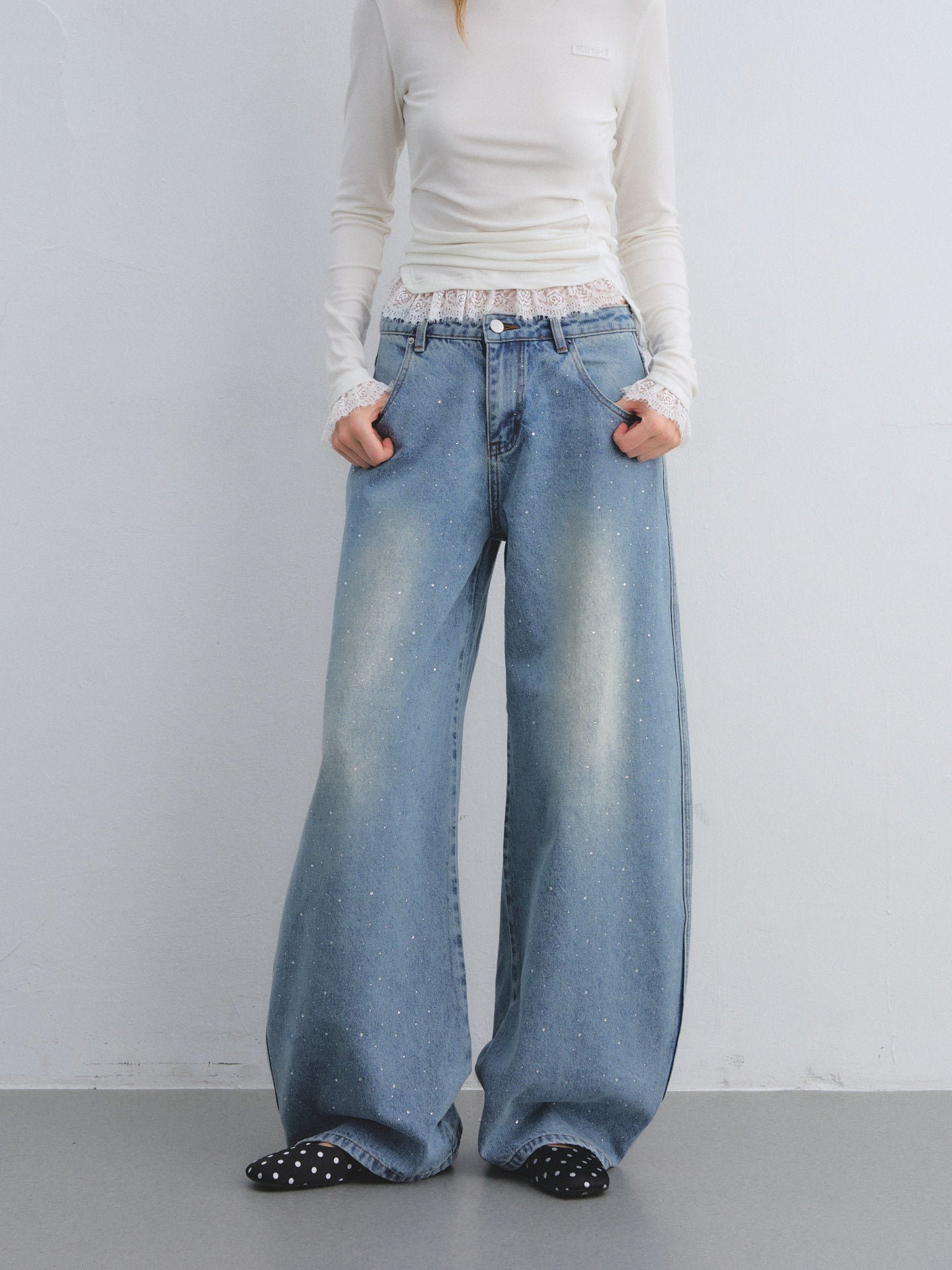 AsGony ASG25653 Hot stamping washed curved knife jeans