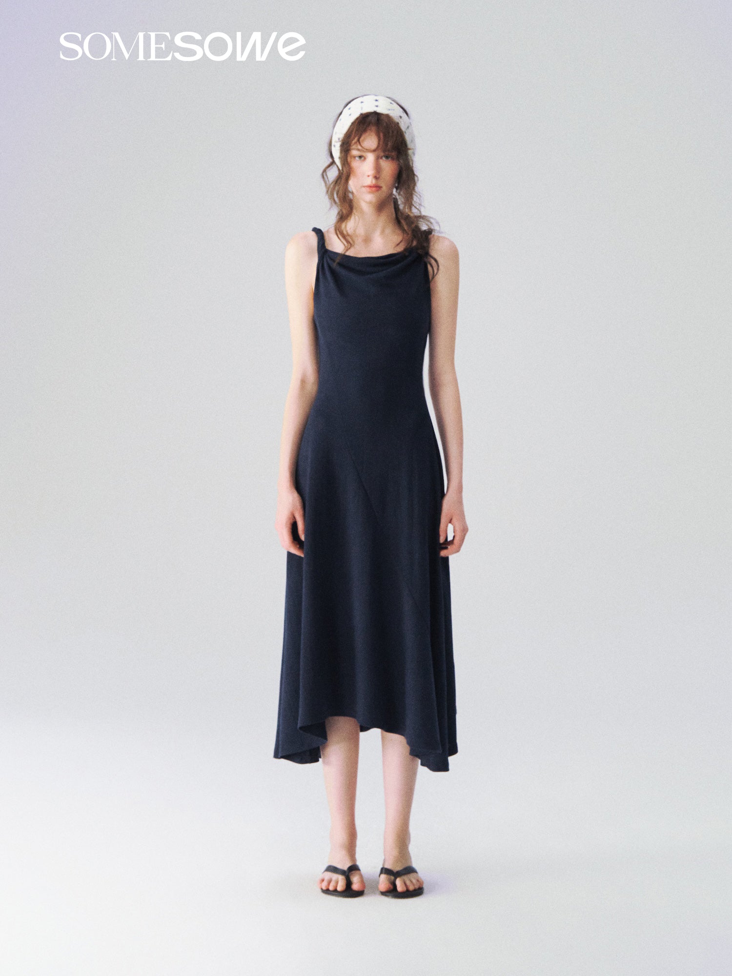 SOMESOWE S2609105 Twisted shoulder strap knit dress