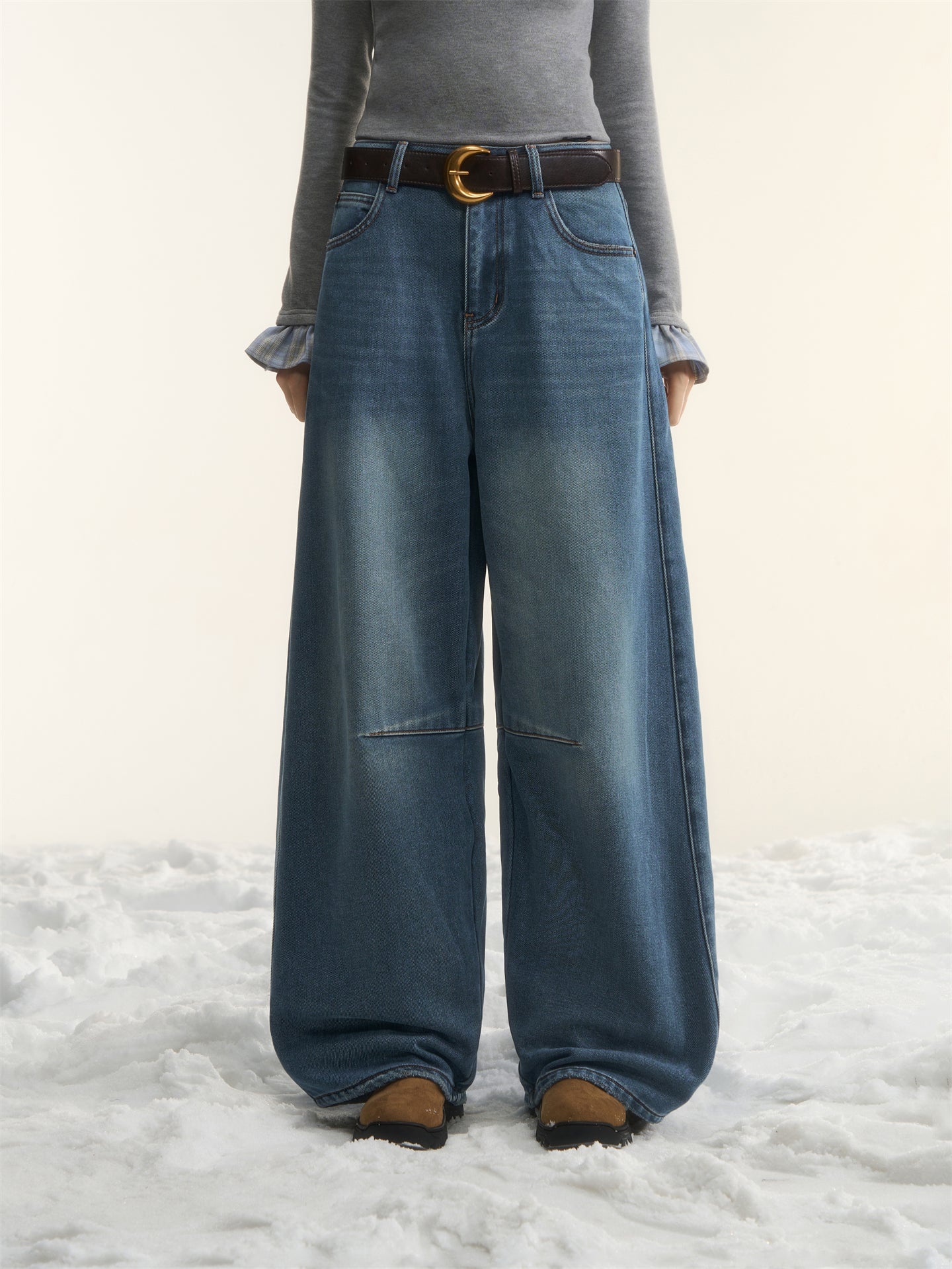 AsGony ASG25570 Plush versatile curved knife washed denim jeans