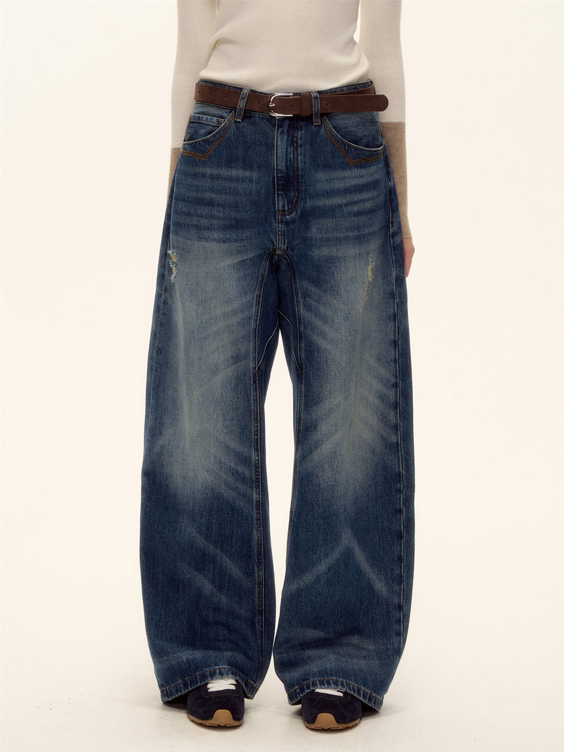 AsGony ASG25513 Ripped water washed curved knife jeans