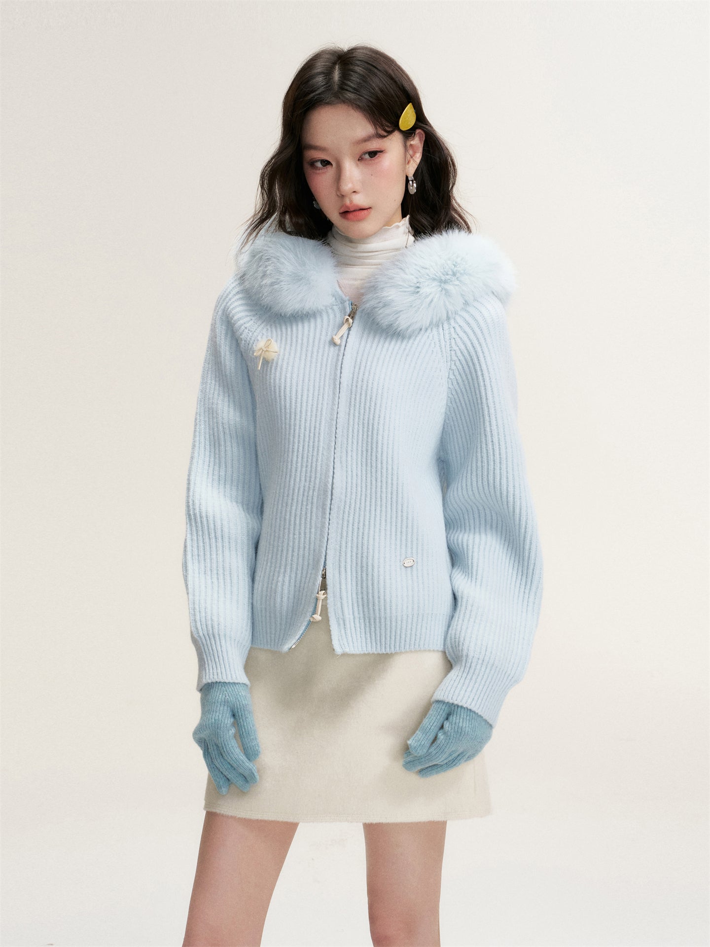 16DEWS 16D25465 Woolen collar hooded knitted jacket