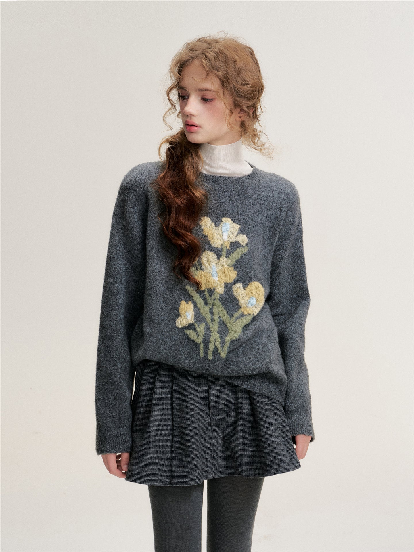 16DEWS 16D25452 3D jacquard contrasting floral pullover sweater