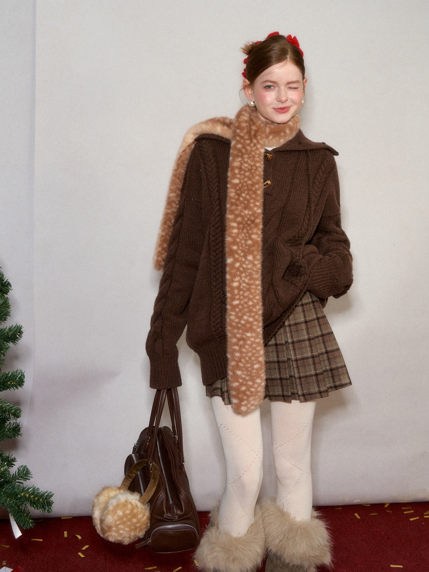 AsGony ASG25633 Warm and cute deer scarf and earmuffs
