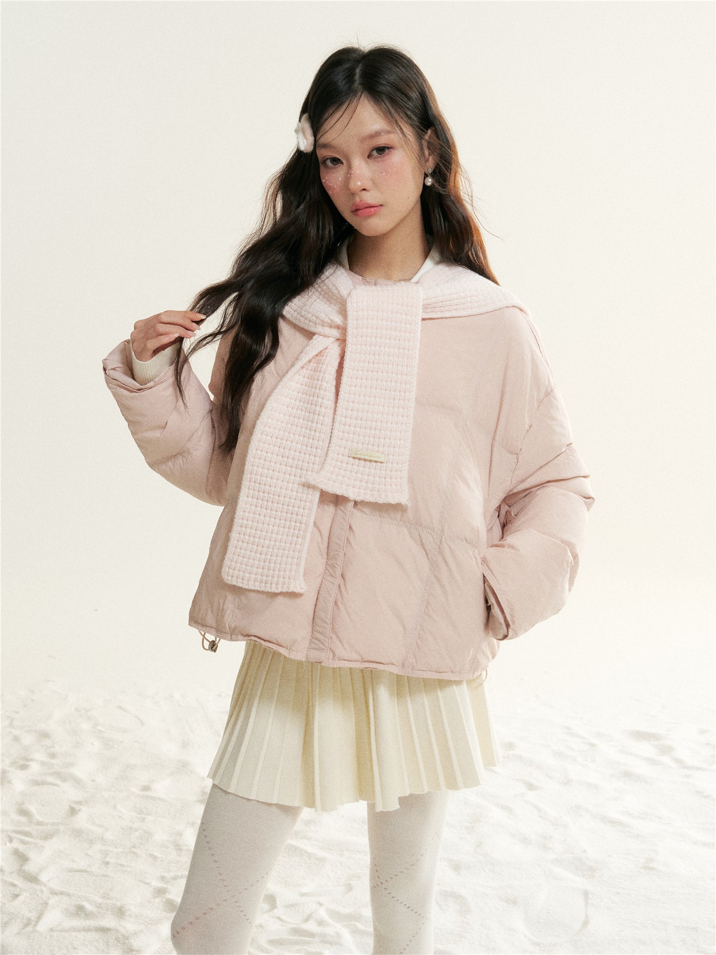 16DEWS 16D25515 White duck down round neck short down jacket