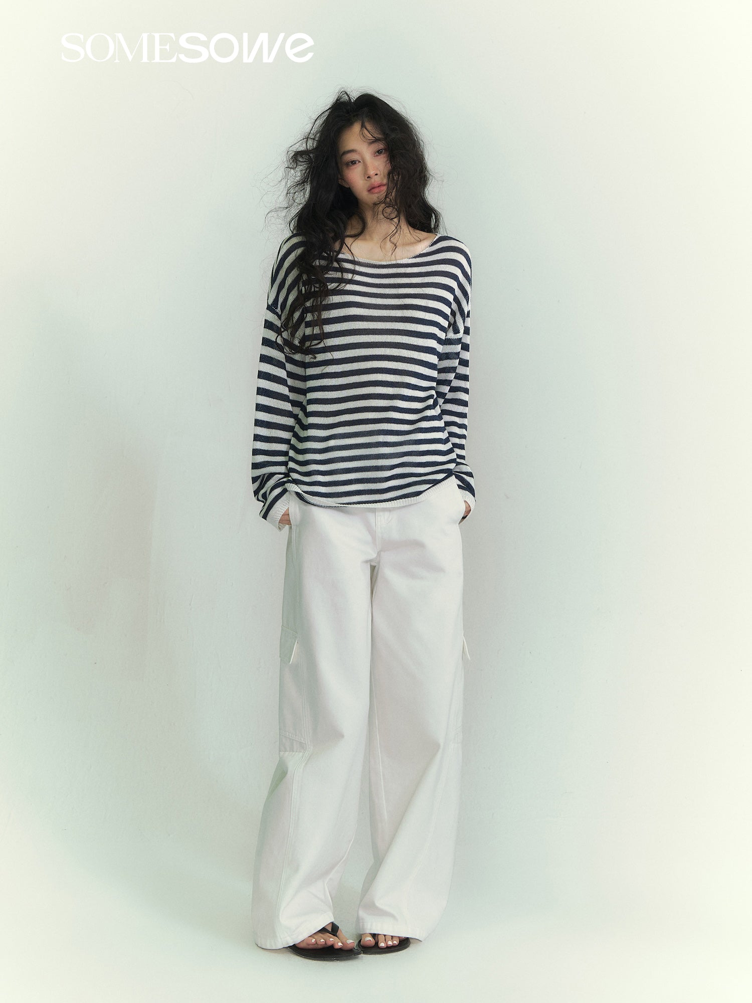 SOMESOWE S2609072 Striped one collar long sleeved top