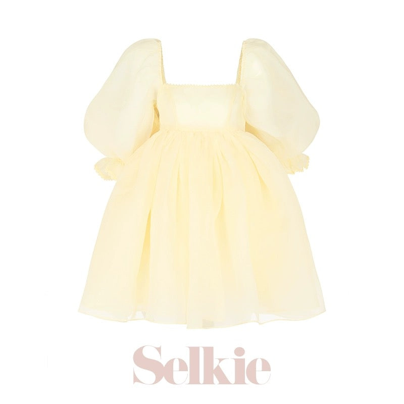 Selkie“Baby Banana Puff”