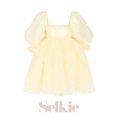 Selkie“Baby Banana Puff”