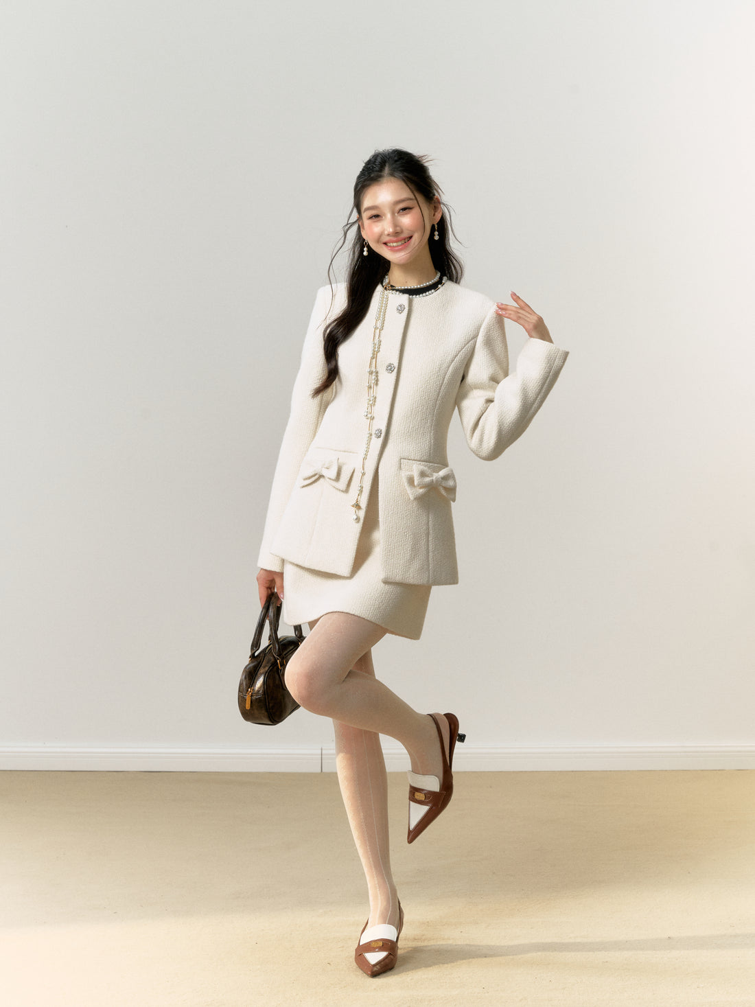 Lafreedom White Bow Twist Set(Jacket or Skirt)