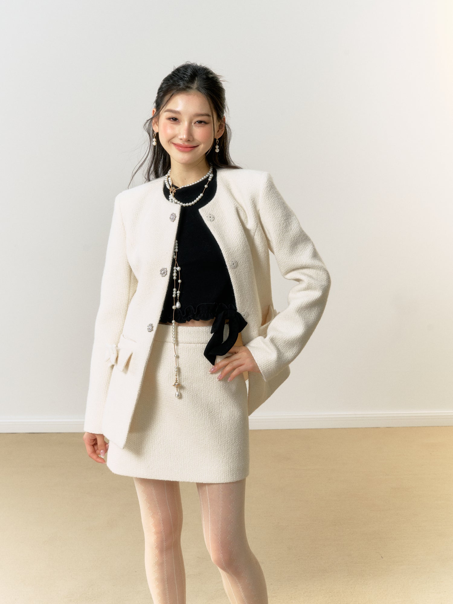 Lafreedom White Bow Twist Set(Jacket or Skirt)