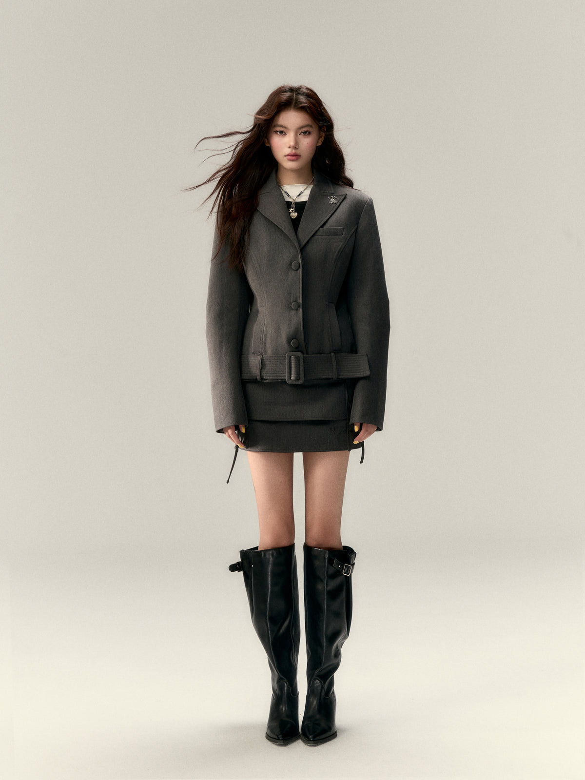 VIA PITTI V25AC030 Wide waist jacket + skirt suit