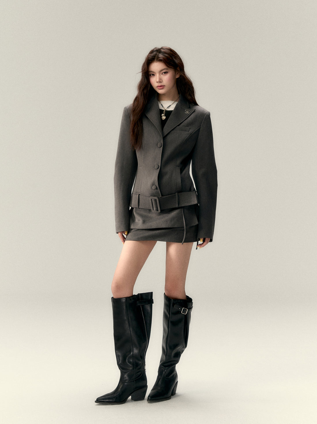 VIA PITTI V25AC030 Wide waist jacket + skirt suit
