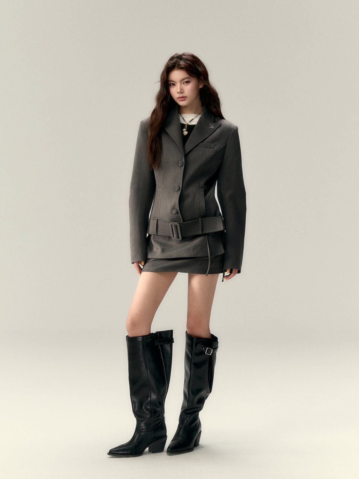 VIA PITTI V25AC030 Wide waist jacket + skirt suit