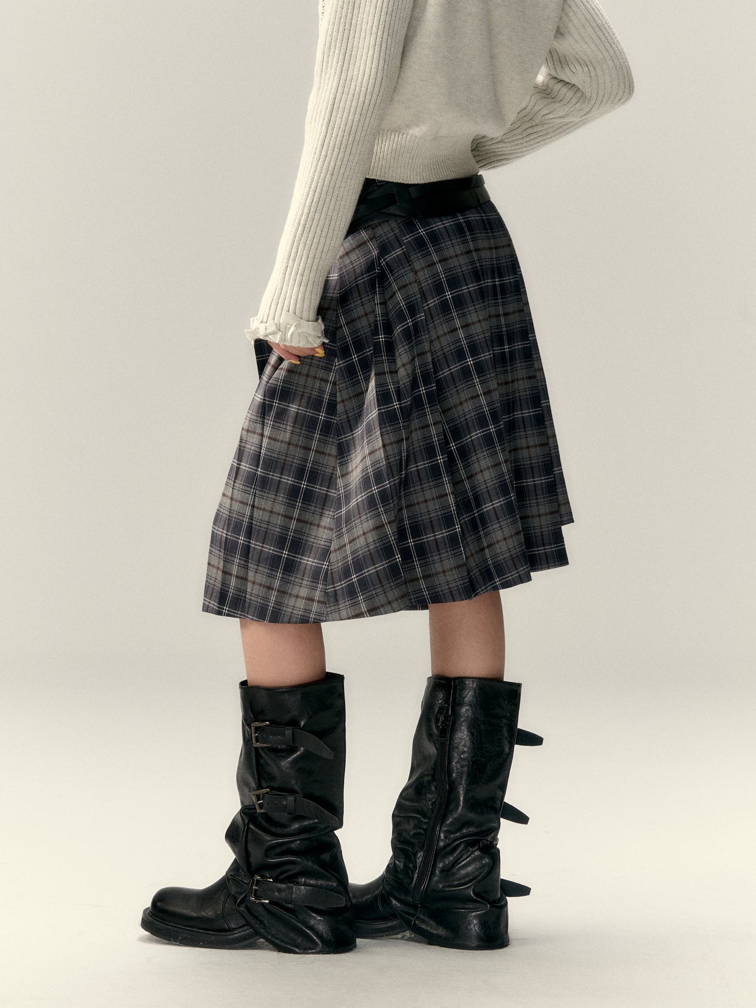 VIA PITTI V25AS010 Irregular plaid skirt