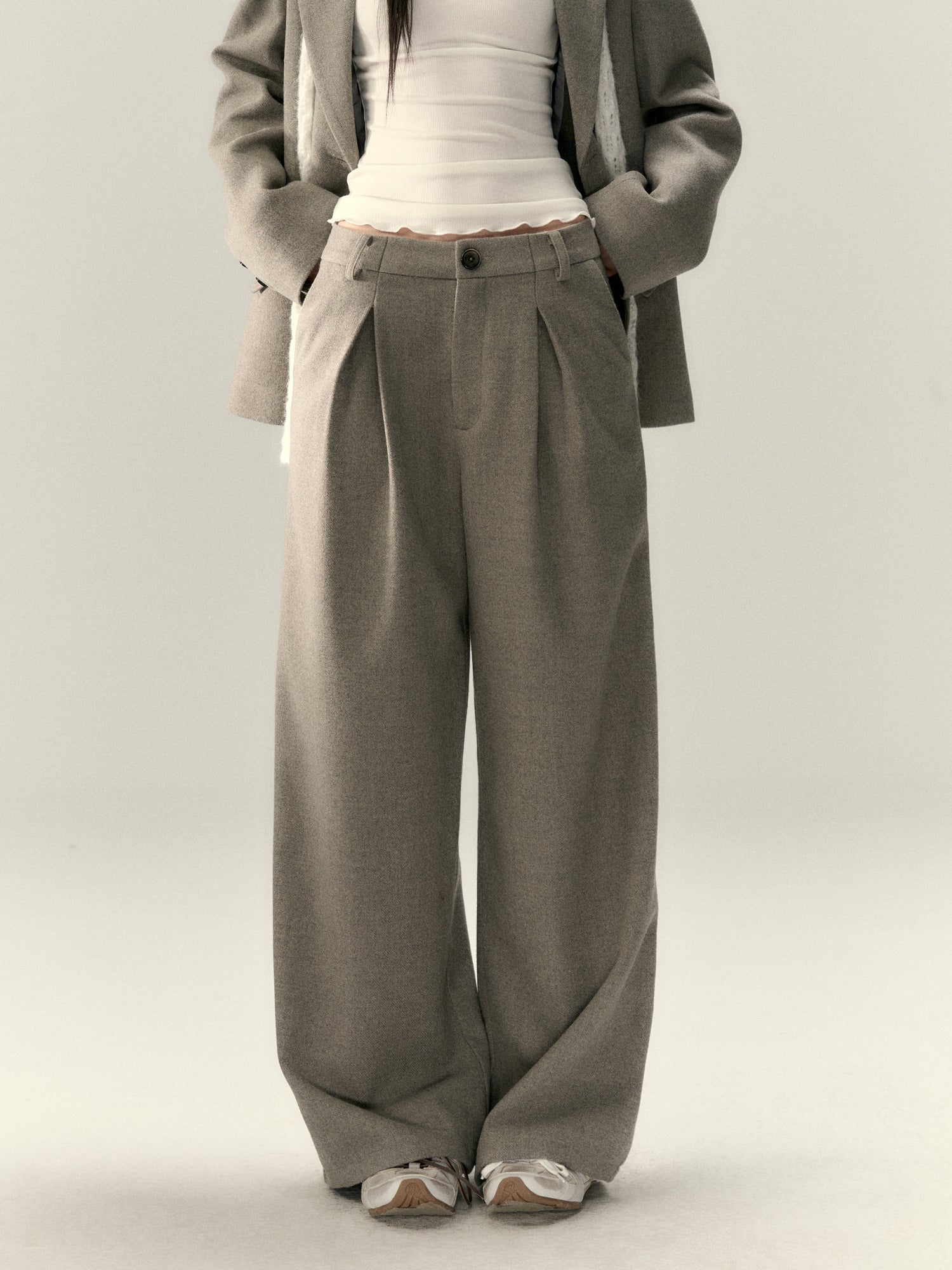 VIA PITTI V25AP017 Thick woolen trousers and trousers