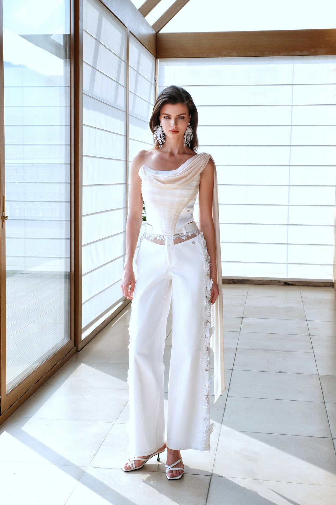 SHEERLUCK SLDD25202 Drifting collar fishbone short top (2color)