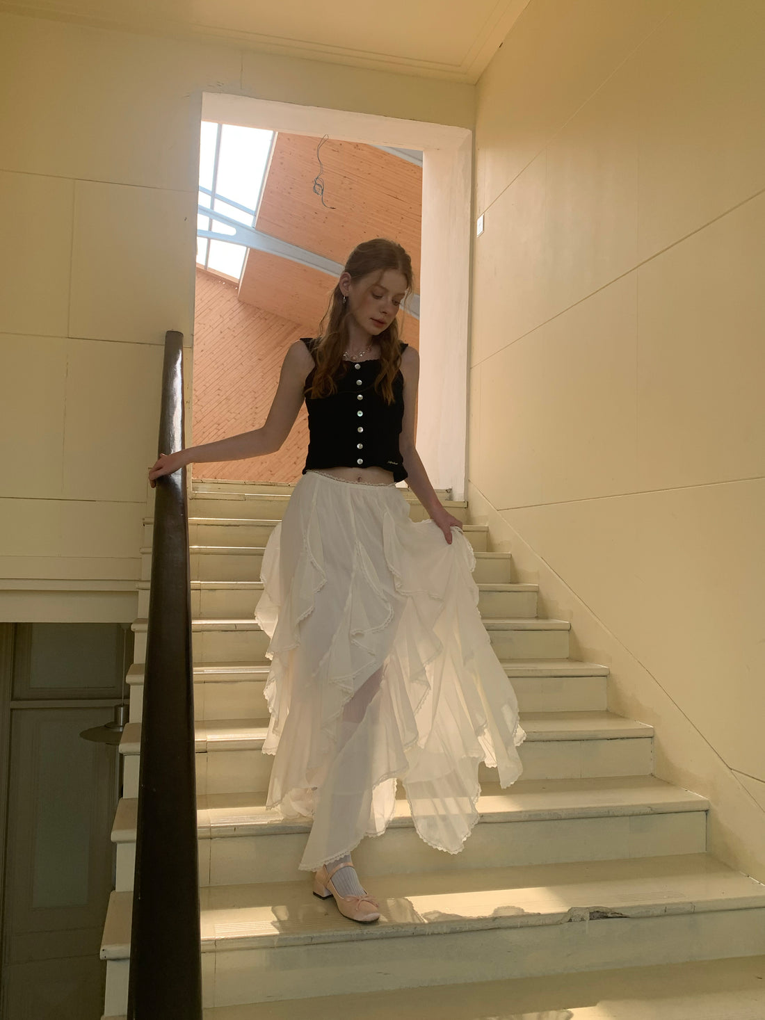 Lafreedom LAF350306 Irregular lace patchwork skirt (2color)