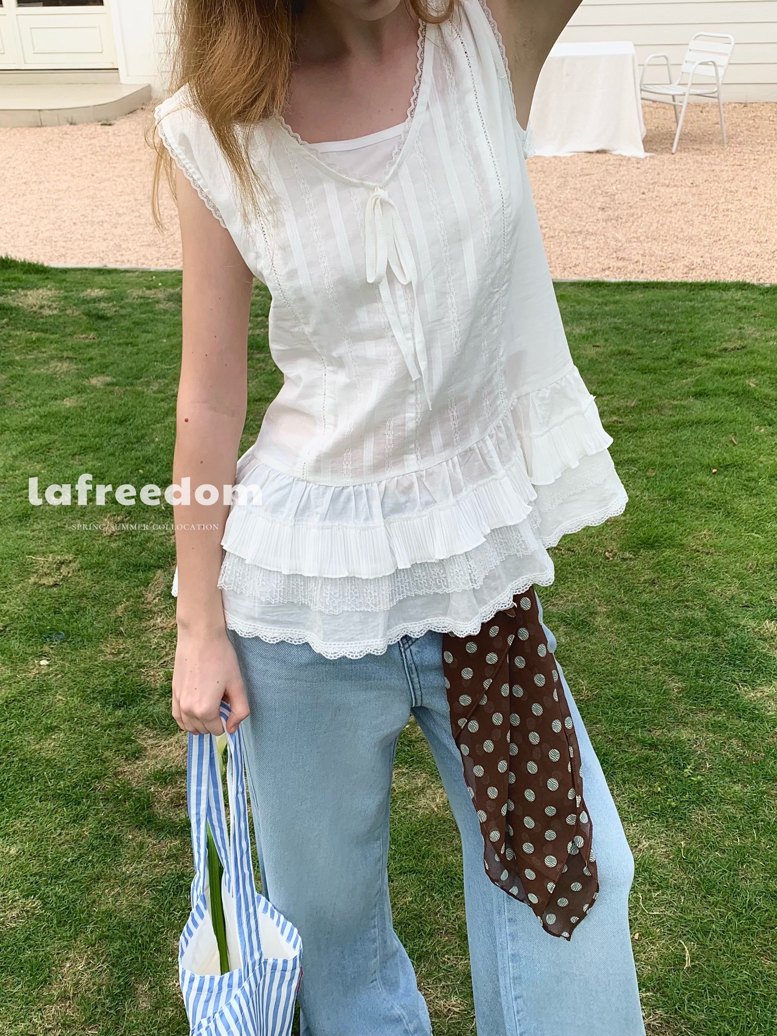 Lafreedom LAF350405 Lace sleeveless vest top