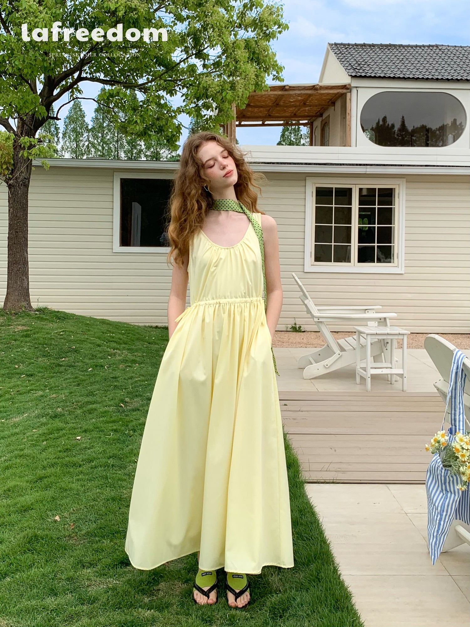 Lafreedom LAC350516 Simple waist cinching dress