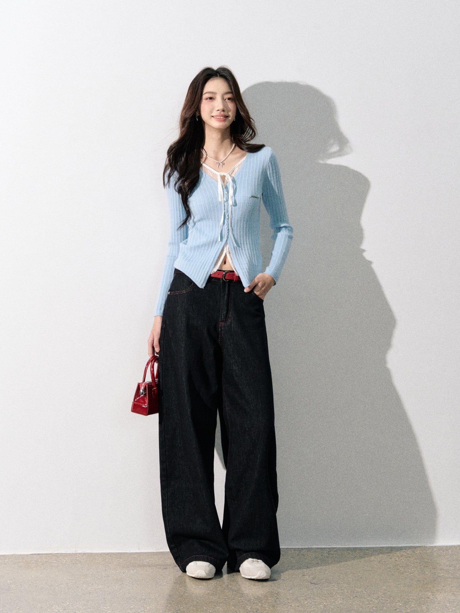 Lafreedom LAF350809 Heart embroidered loose jeans