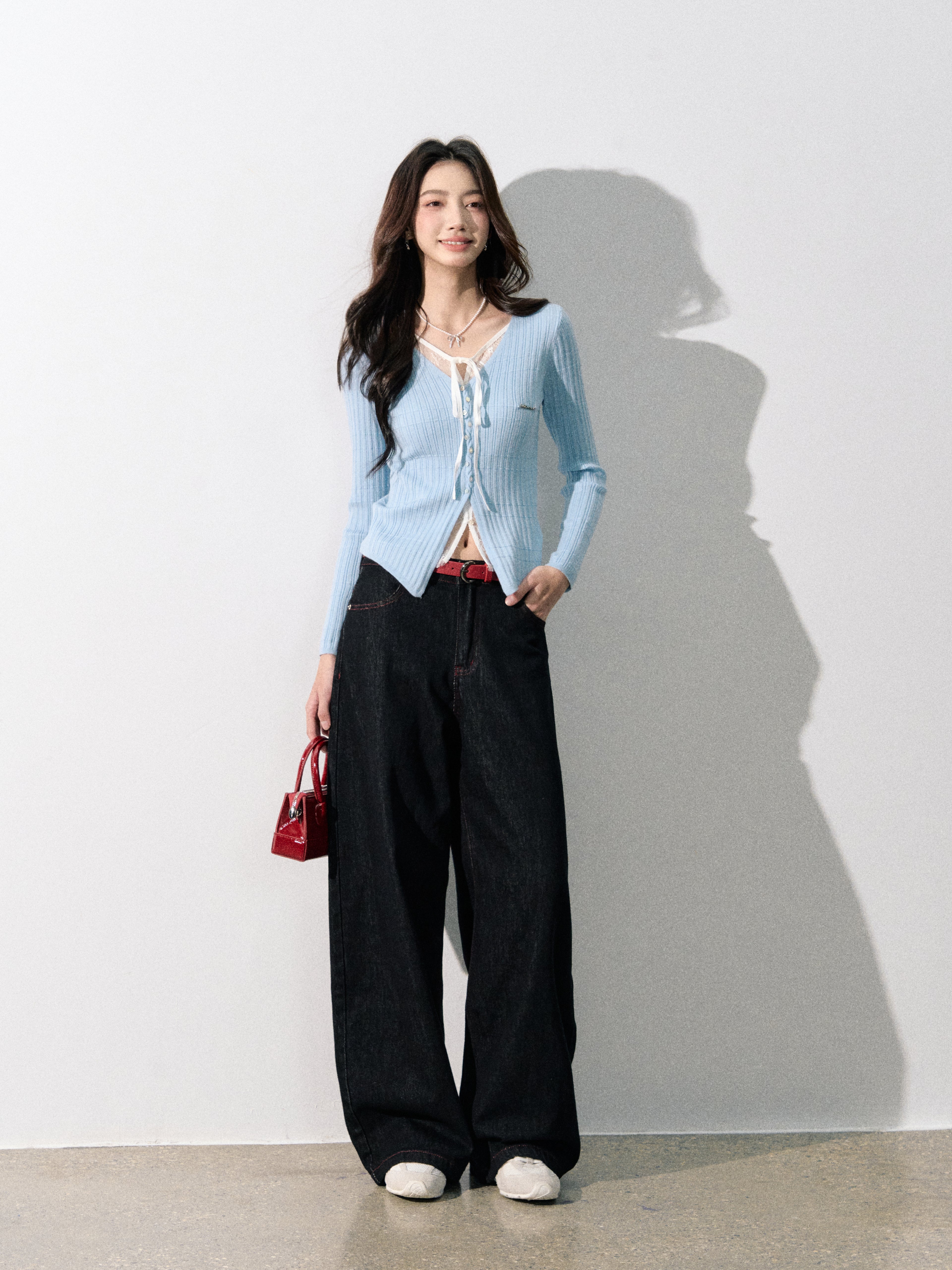 Lafreedom LAF350809 Heart embroidered loose jeans