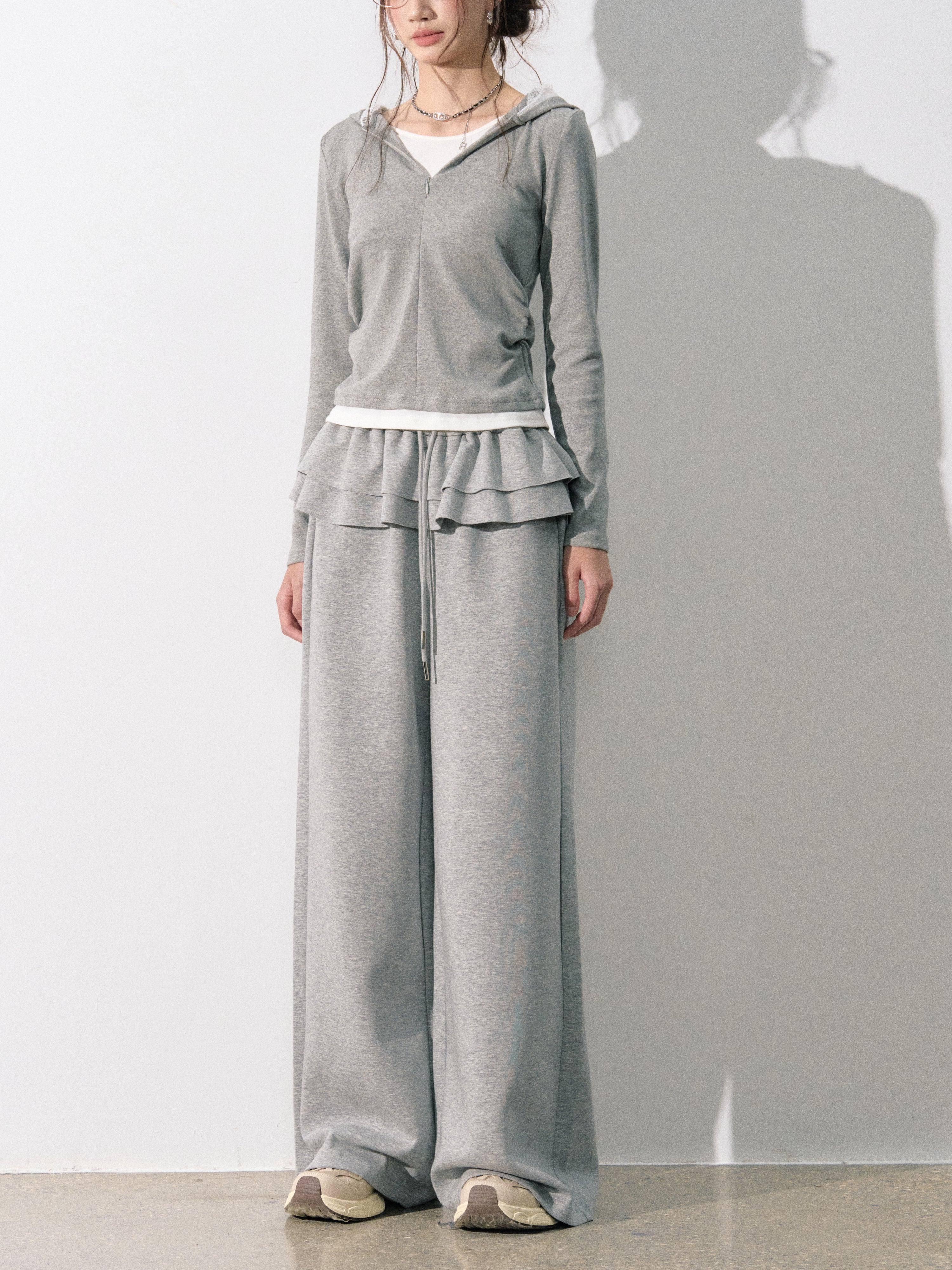 Lafreedom LAF350811 Double layered ruffled wide leg sweatpants