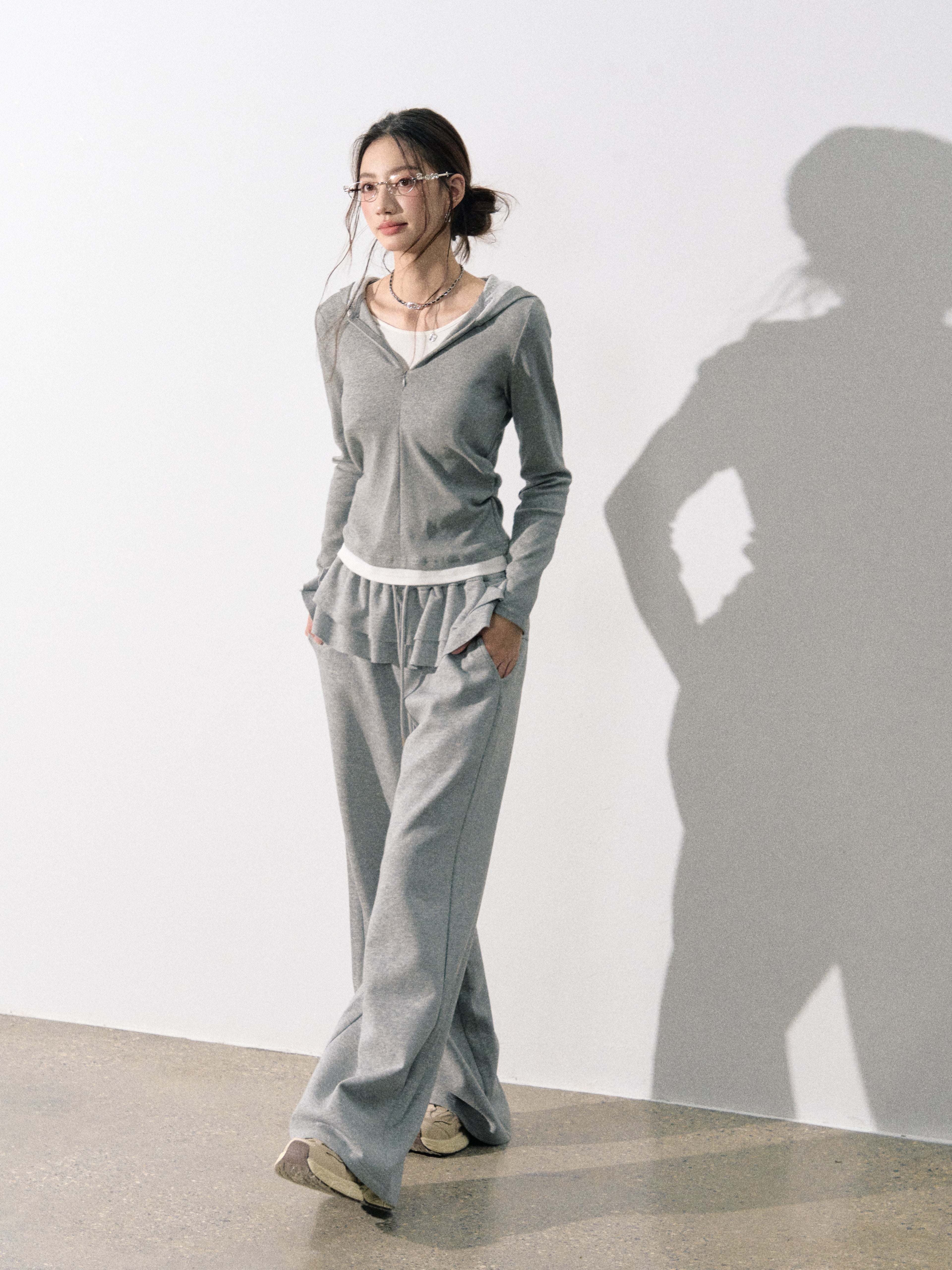 Lafreedom LAF350811 Double layered ruffled wide leg sweatpants