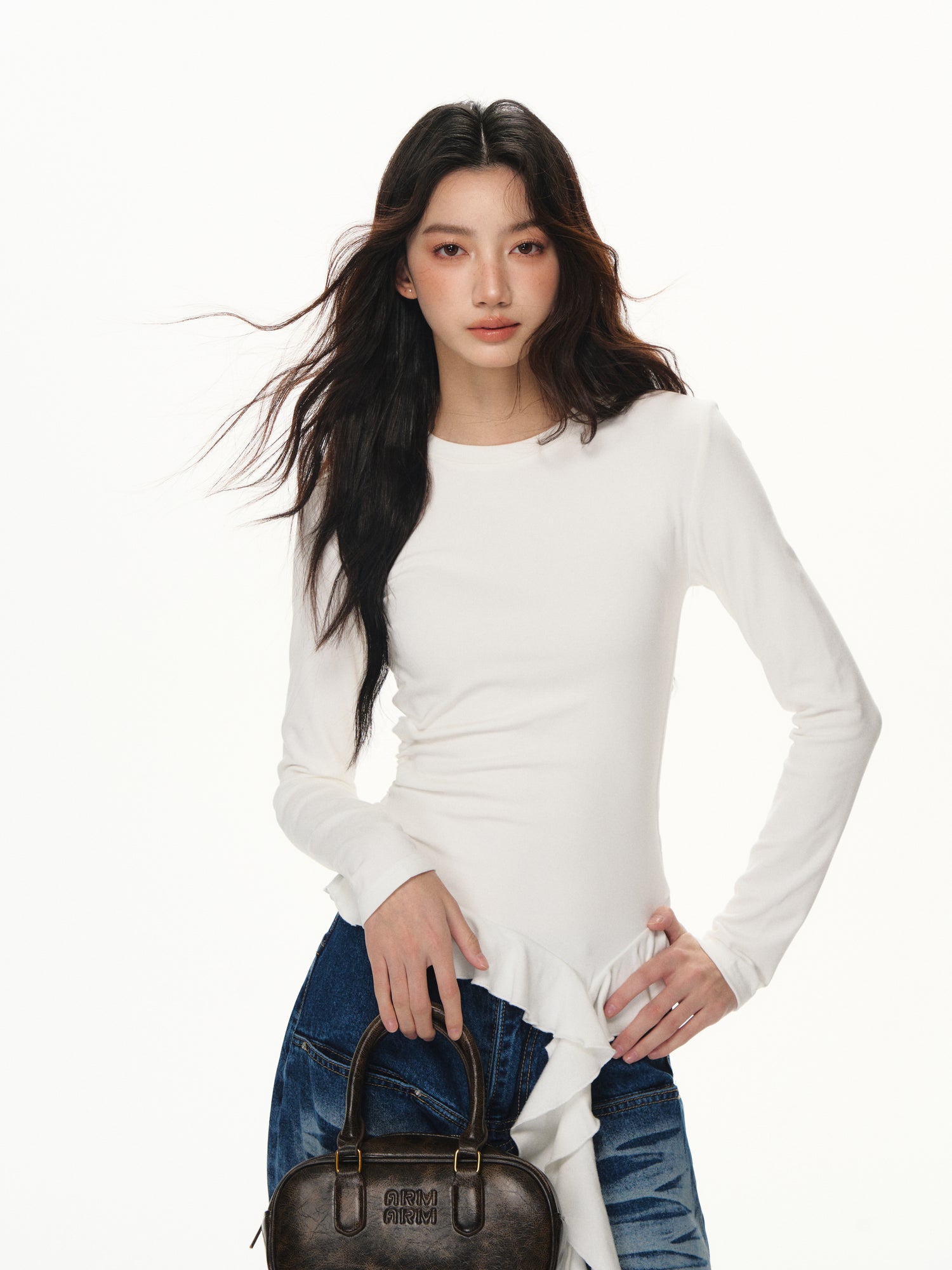 Lafreedom LAF351101 Ruffle ribbon base long sleeved Tee