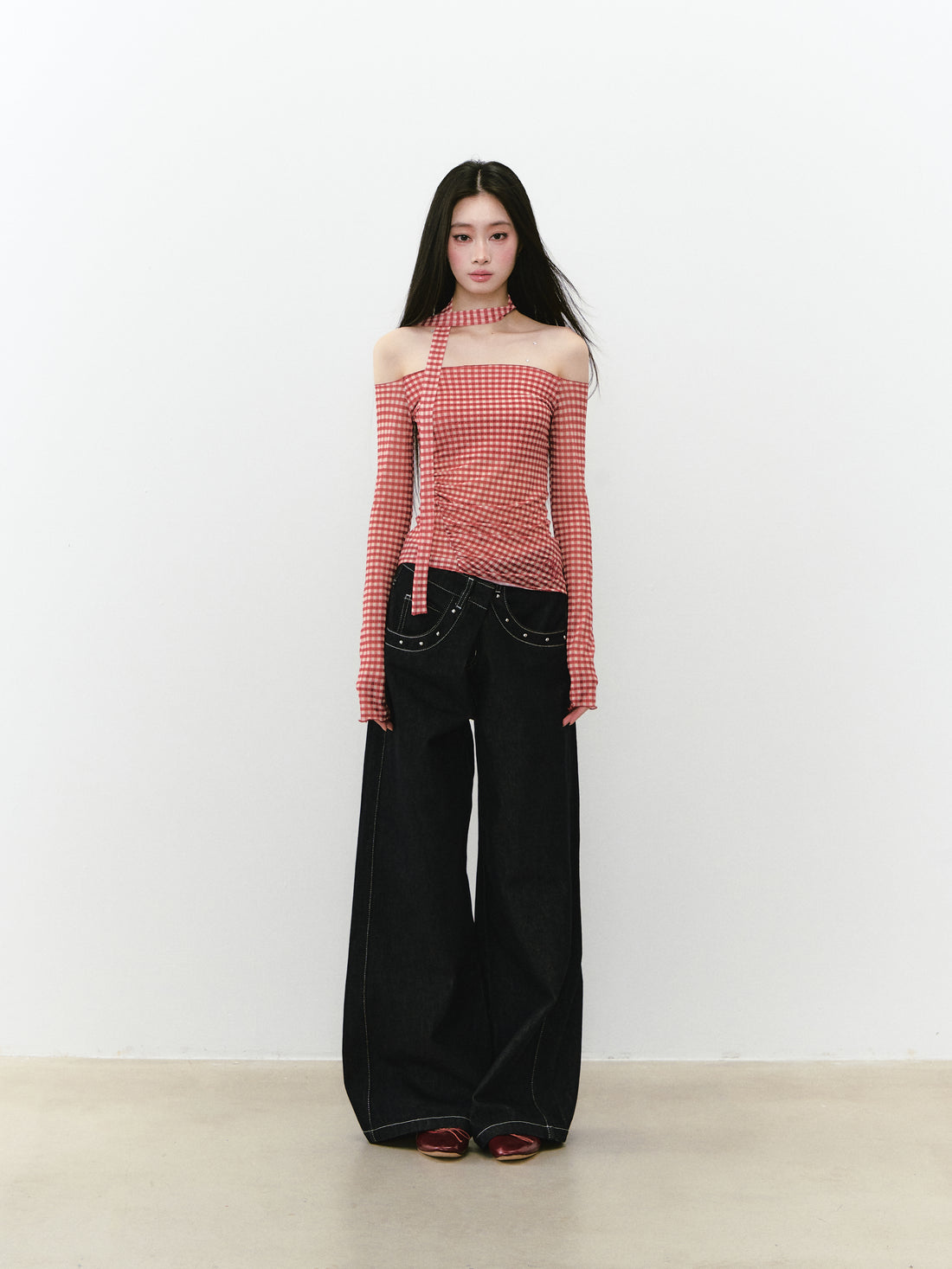 VIA PITTI VIABTP256 Checkered mesh off-shoulder long sleeved top