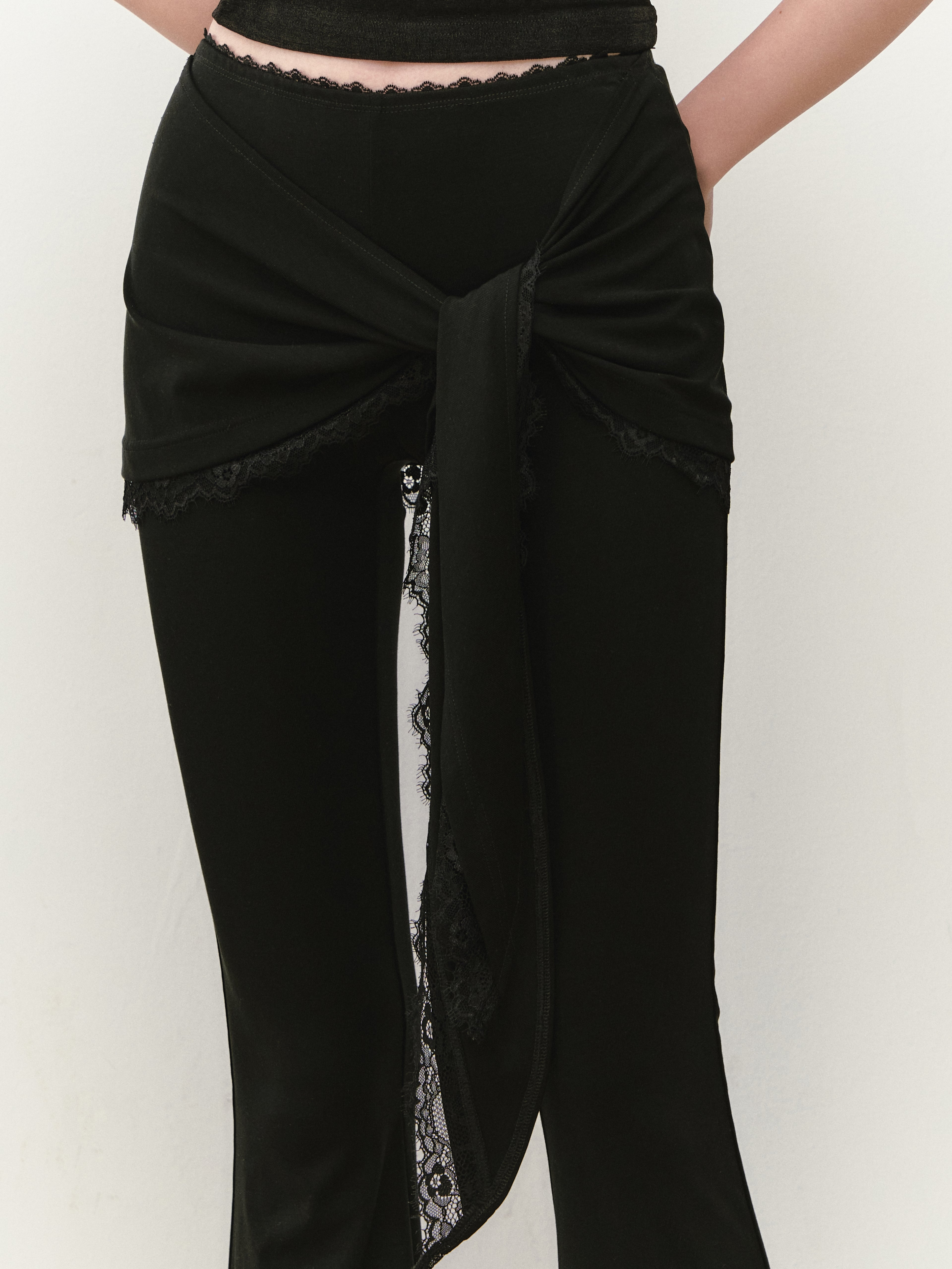 VIA PITTI VIABP354 Lace patchwork strap slim fit pants