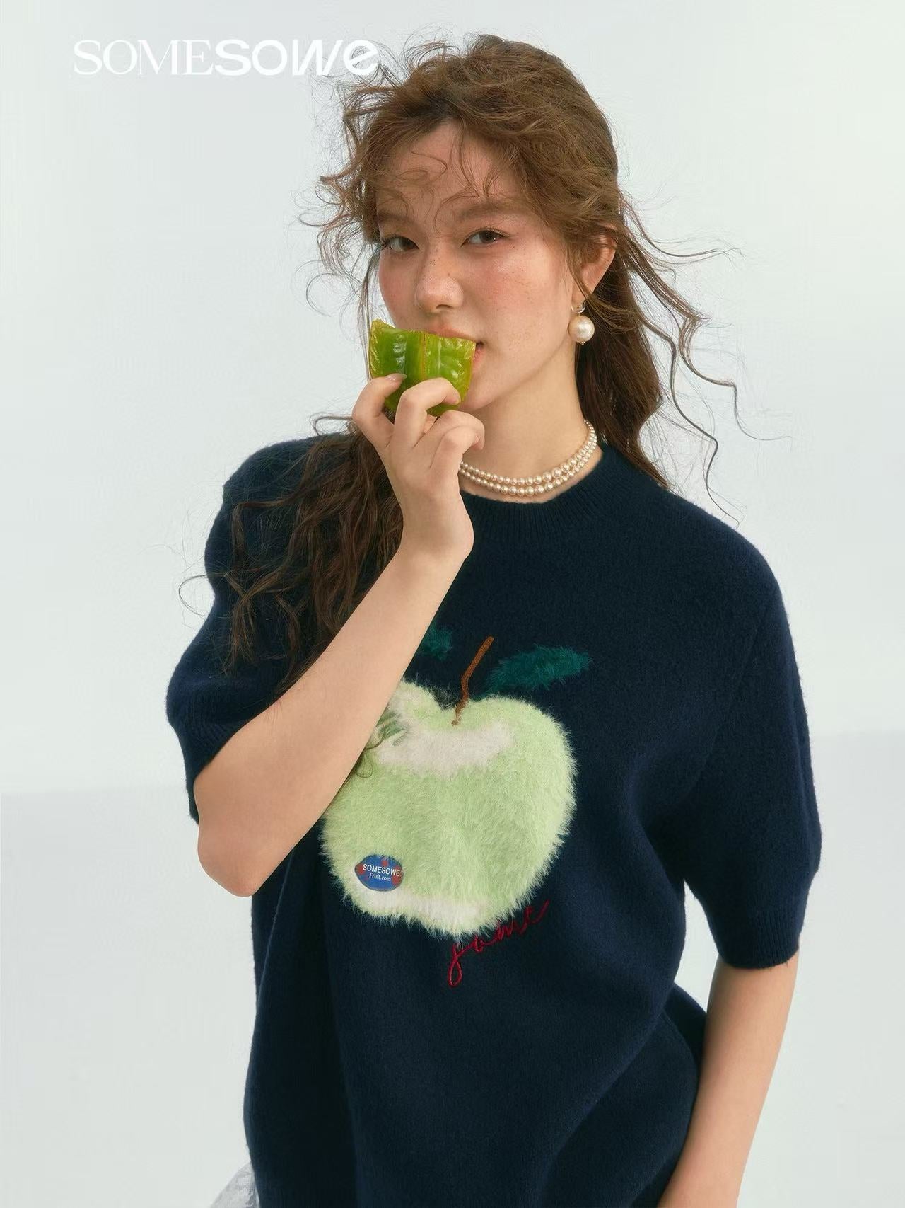 SOMESOWE S2508013 Fun Apple Short-Sleeve Sweater T-shirt