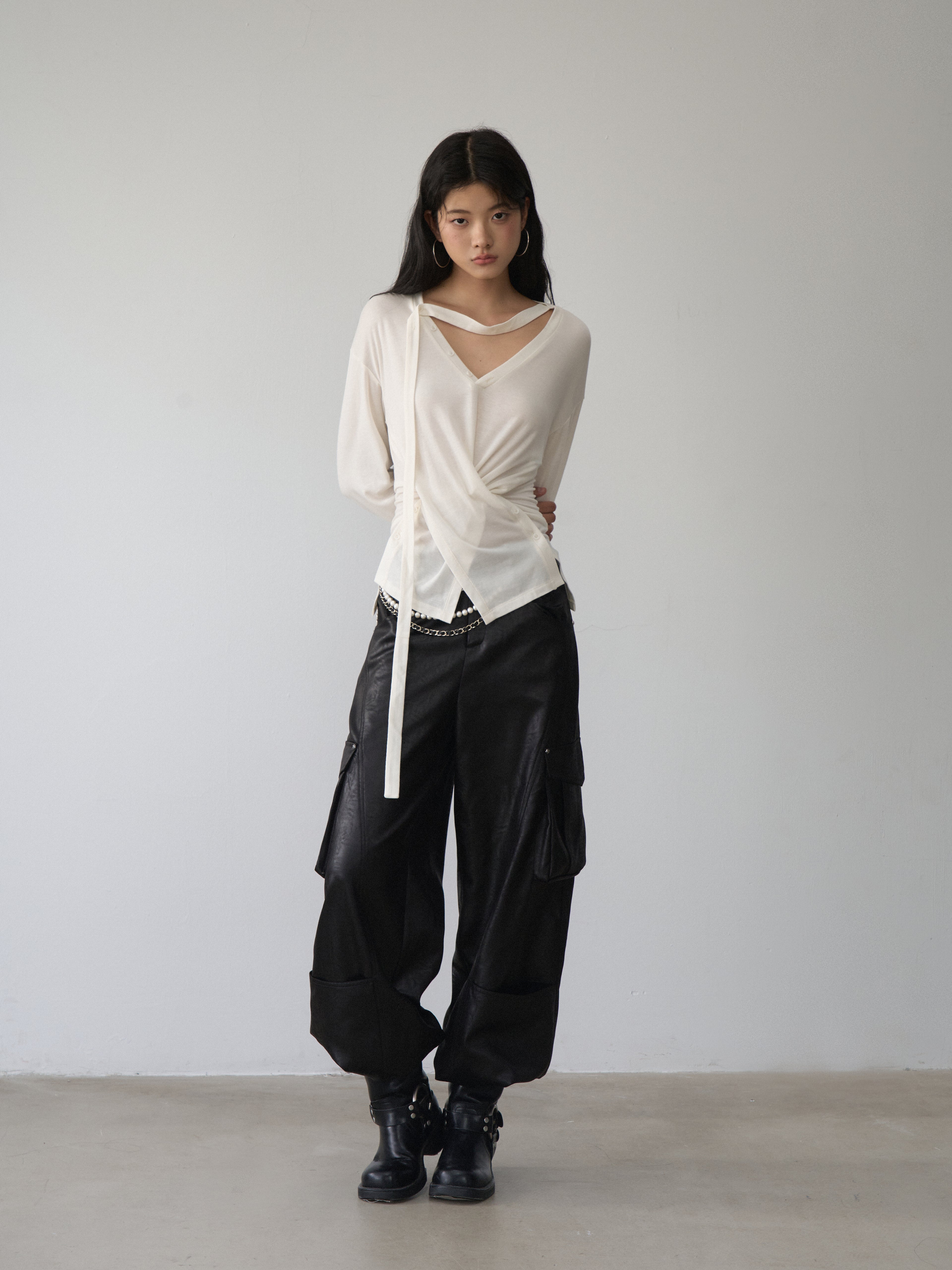 VIA PITTI VIABTP481 V-neck ribbon loose buckle T-shirt