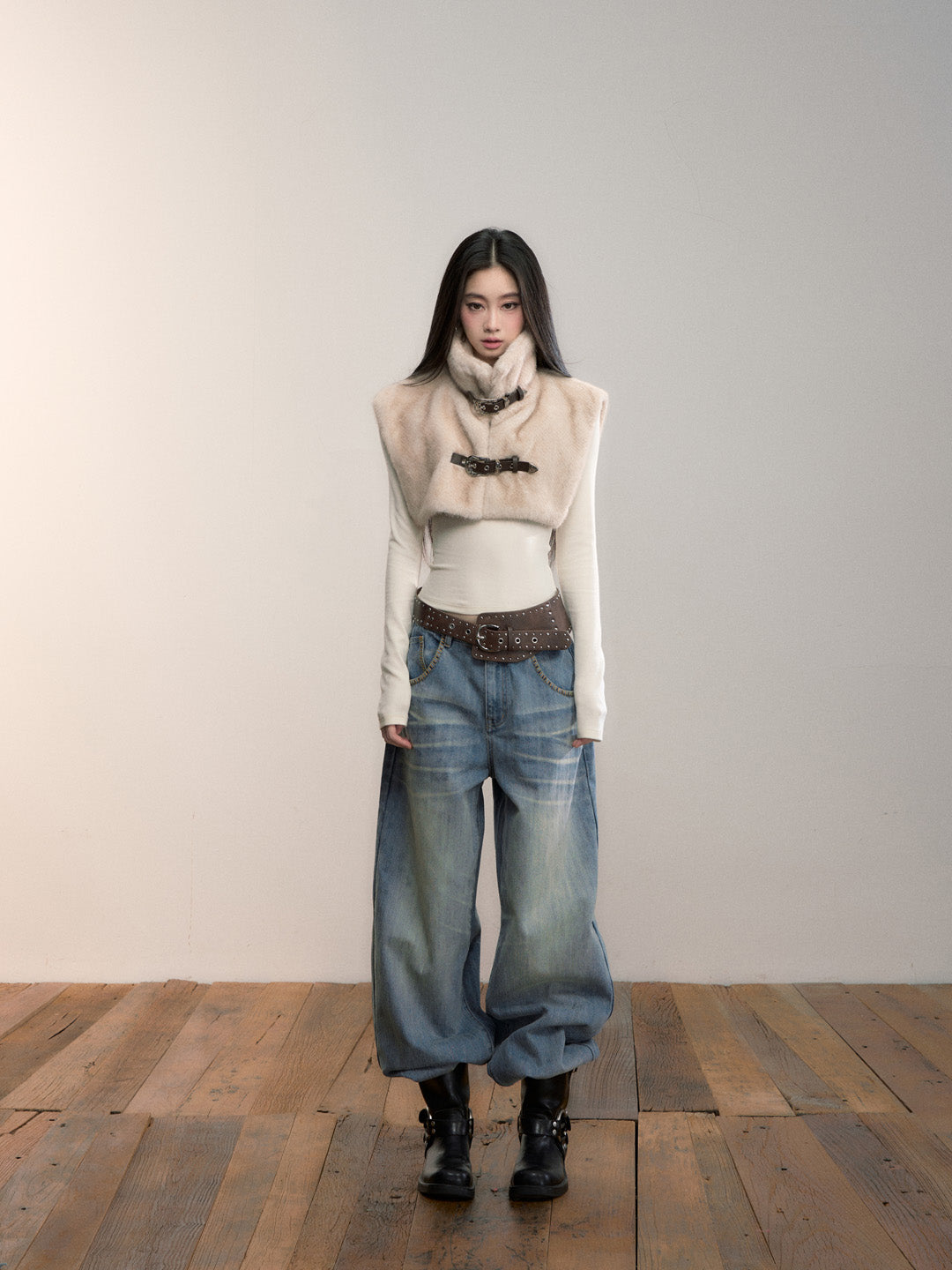 VIA PITTI VIADC679 Versatile fur shawl vest