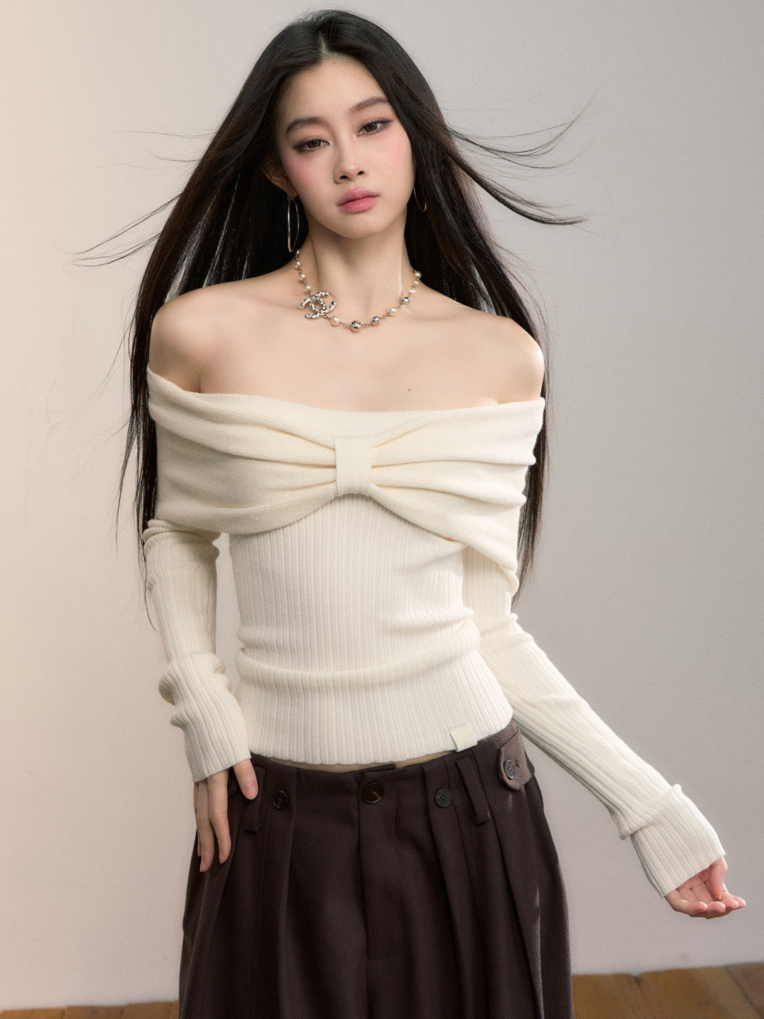 VIA PITTI VIADK714 Large bow off shoulder woolen top