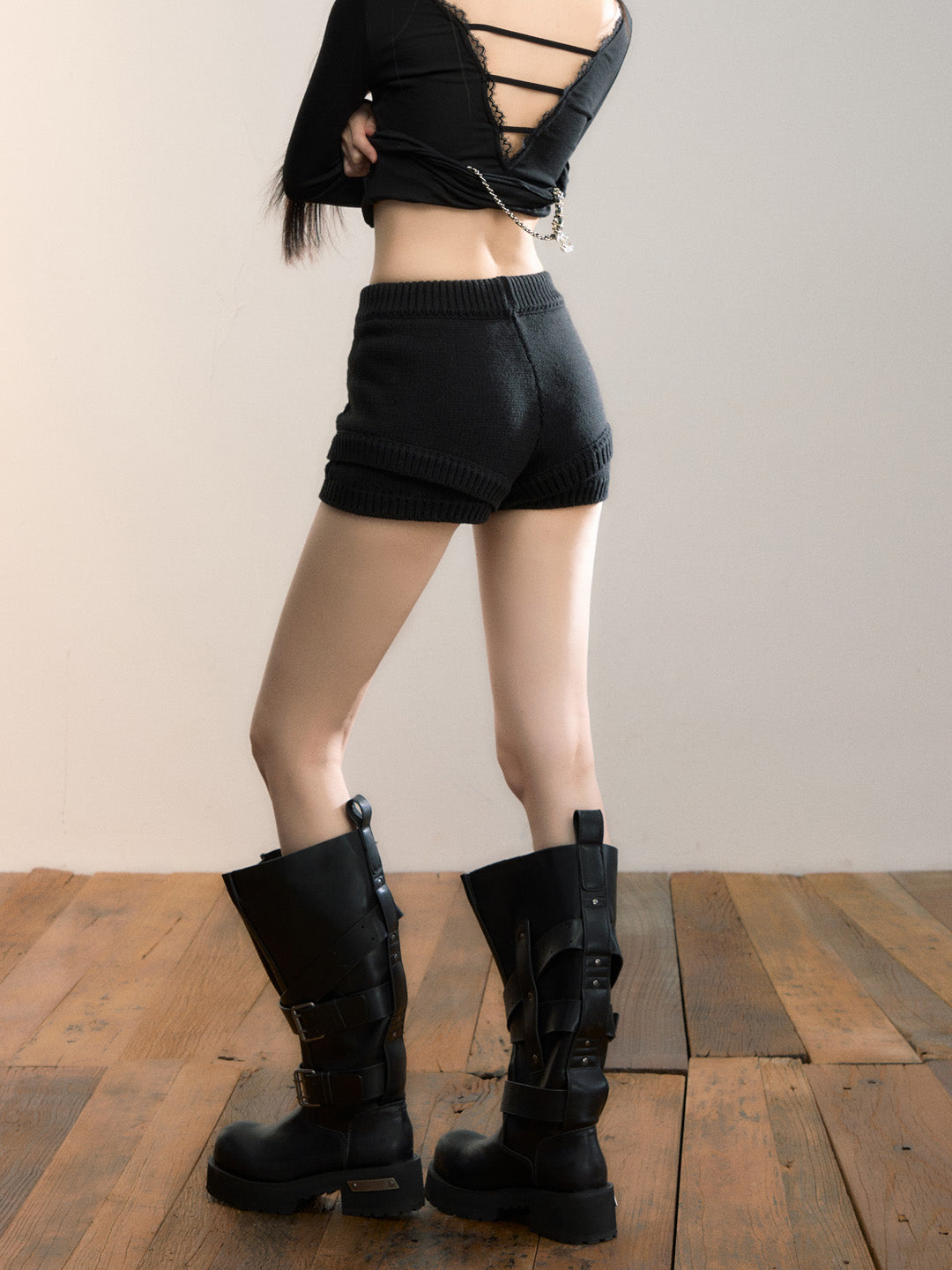 VIA PITTI VIADK745 Fashionable thick woolen shorts