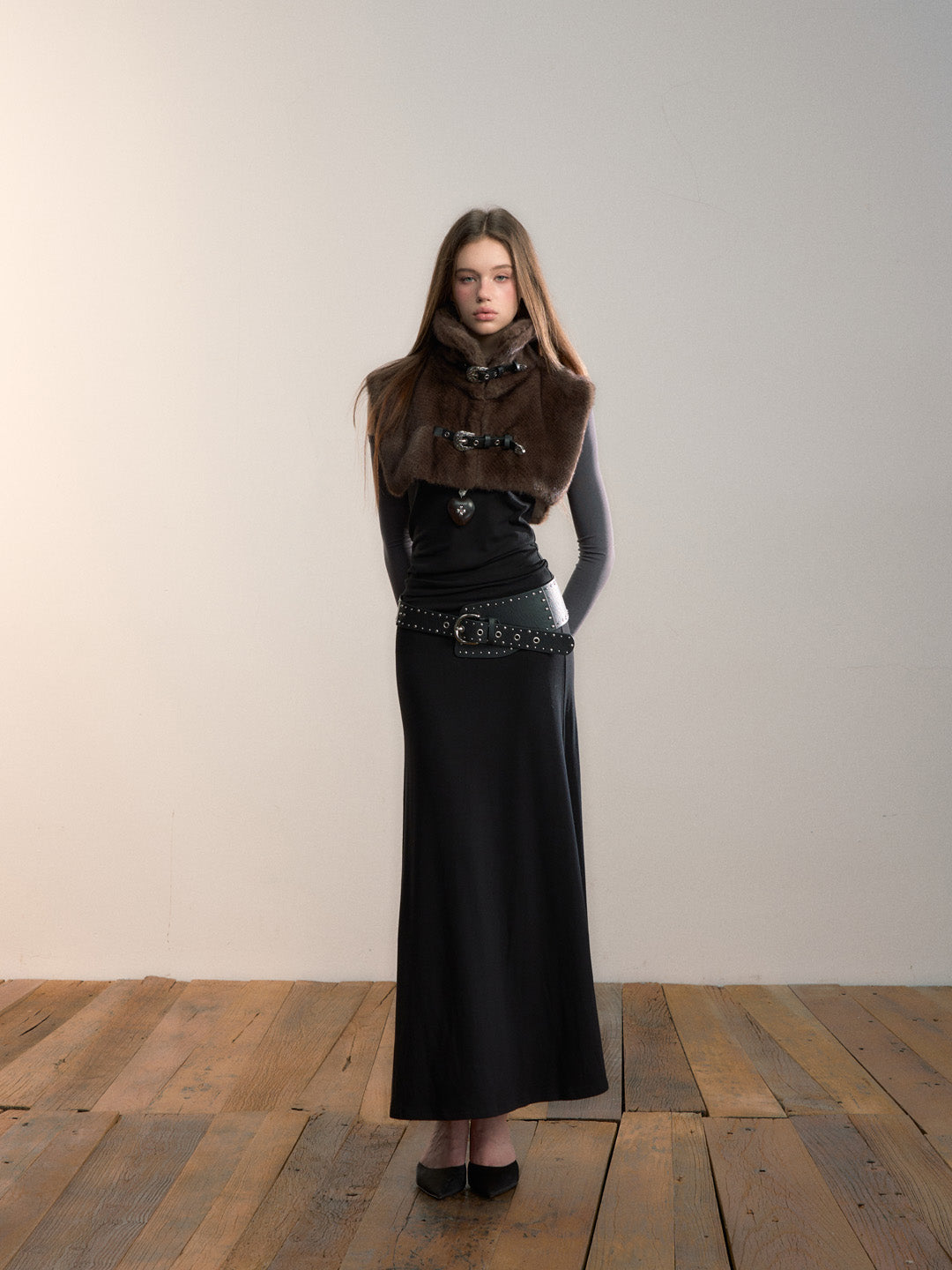 VIA PITTI VIADC679 Versatile fur shawl vest