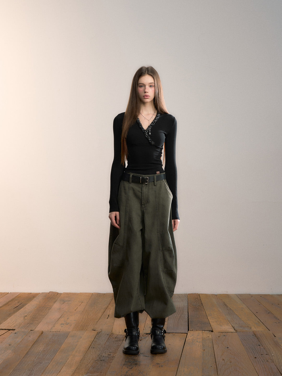 VIA PITTI VIADTP695 Ribbon splicing V-neck base long sleeved top