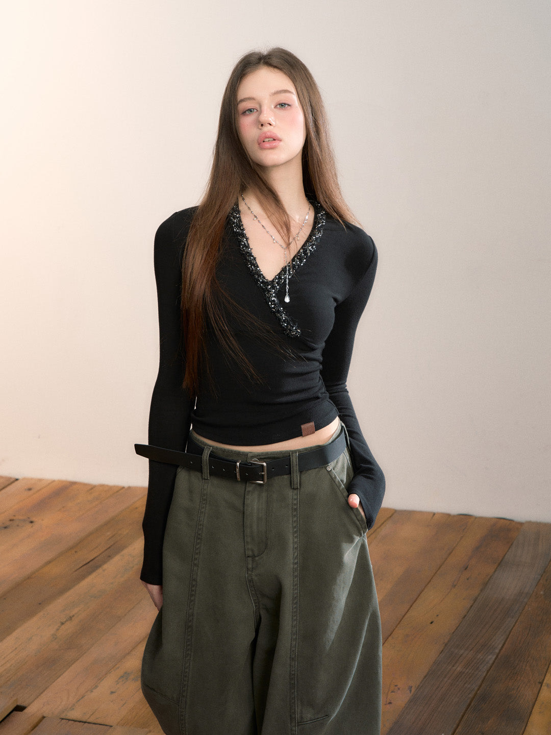 VIA PITTI VIADTP695 Ribbon splicing V-neck base long sleeved top